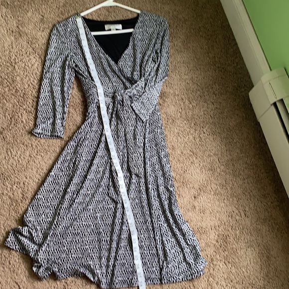 Wrap style dress - Picture 6 of 9